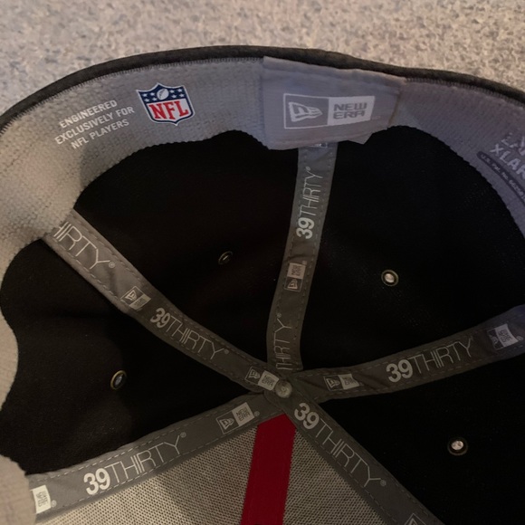 Men’s Hat - Picture 5 of 8